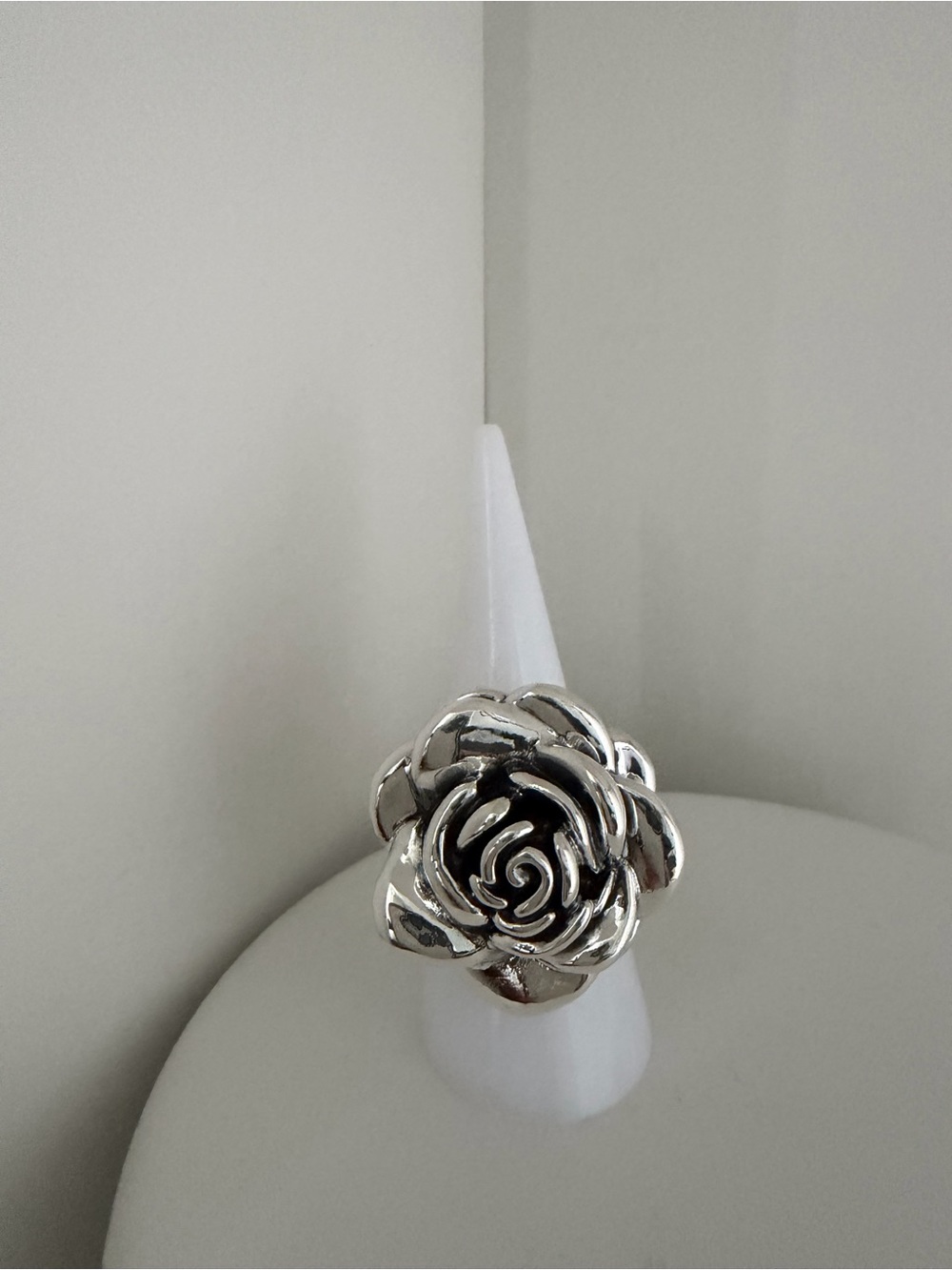 Sterling Silver 925 Rose Statement Ring size 8